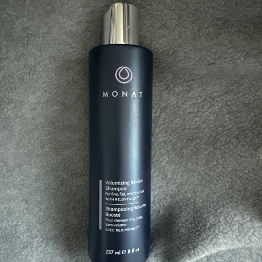 MONAT Volumizing Revive Shampoo 8 fl oz for Fine Hair with Rejuveniqe New Sealed